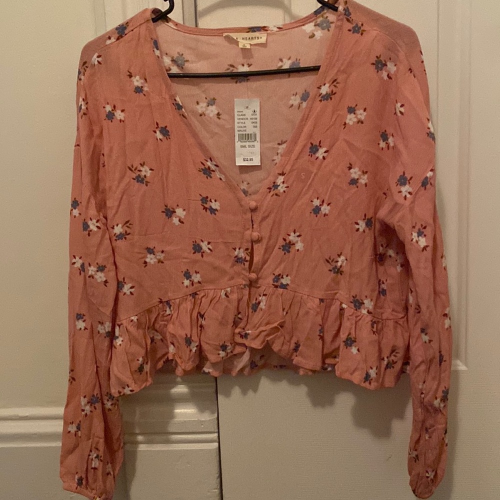 NWT la hearts long sleeve, cropped with buttons